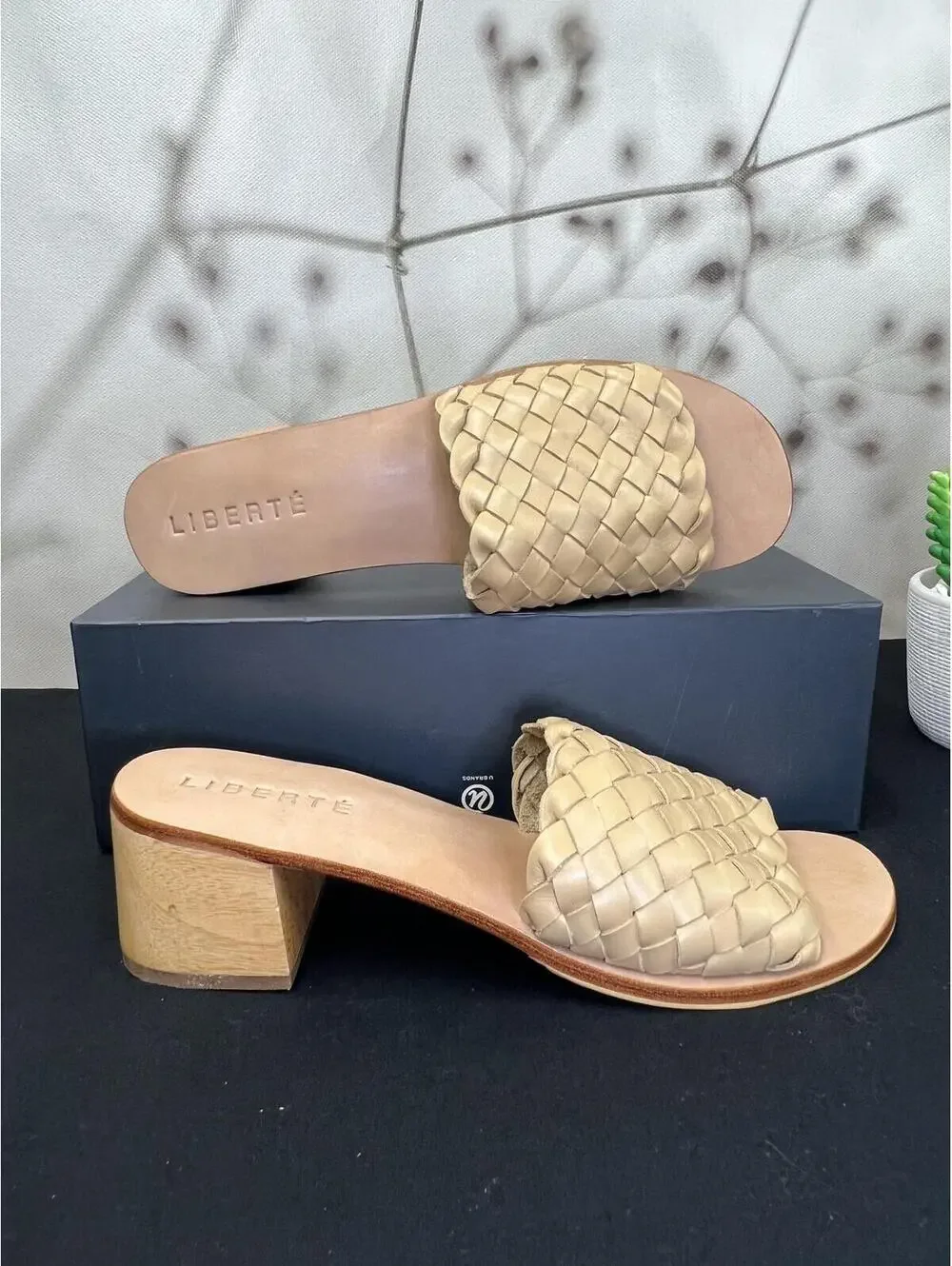 LIBERTE Santorini Leather mules size 10 - Picture 9 of 9